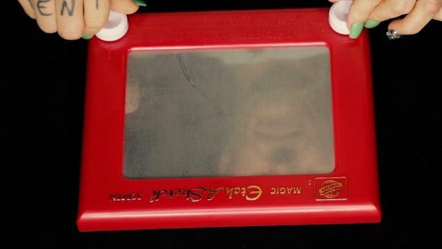 Etch A Sketch Unboxing ASMR with Griffon [Tapping] [Whispers] [Sand] [Sketching] смотреть онлайн