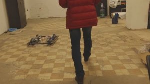 колесная платформа на радиооуправлении возит человека