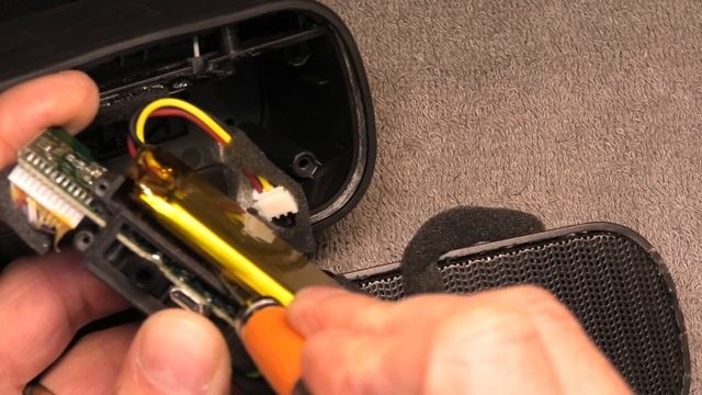 BATTERY REPLACEMENT Logitech ULTIMATE EARS (UE) Mini Boom Bluetooth Speaker (How to) смотреть онлайн