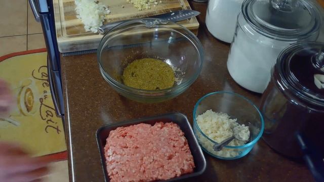 How to Make Stuffed Cabbage Rolls (Gołąbki) смотреть онлайн
