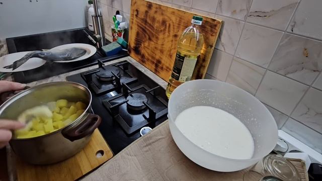 Пришлось идти до дома пешком/готовим вместе с вами/новый рецепт блинчиков/горбуша с картошкой. смотреть онлайн