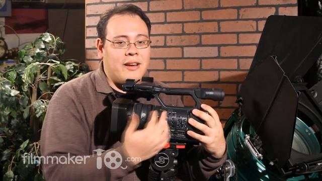 Sony AX2000: FilmmakerIQ Exclusive Review смотреть онлайн