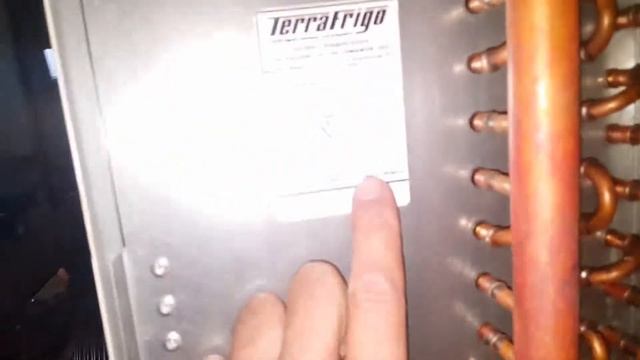 Холодильный низкотемпературные агрегат. Температурный режим - 18С/-20С. смотреть онлайн