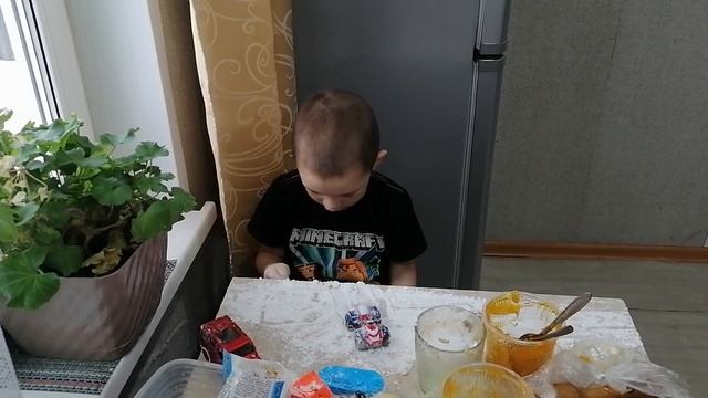 Роман Петров