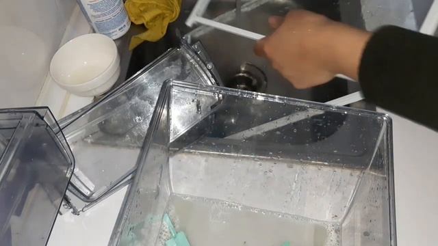 КАК ОТМЫТЬ ХОЛОДИЛЬНИК / Генеральная уборка ХОЛОДИЛЬНИКА смотреть онлайн