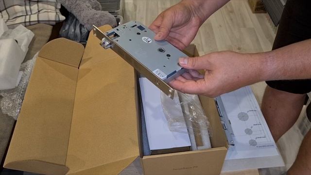 Умный дом. Распаковка умного замка. Konan Z5. И установка. Часть 1