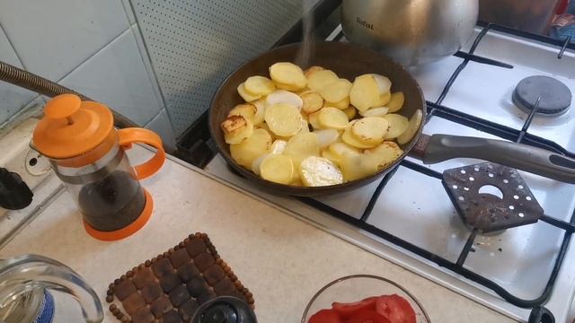 Приготовление сома по Астрахански с картошкой и помидорами смотреть онлайн