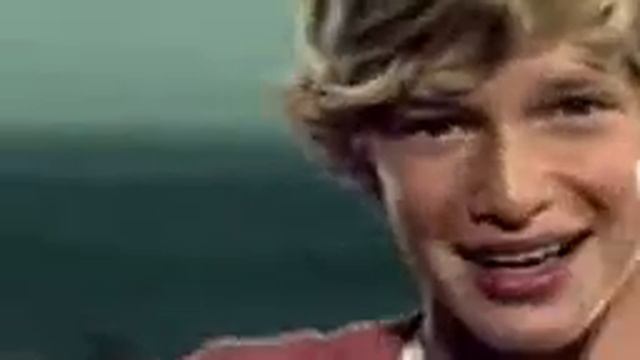 Cody Simpson iYiYi ft Flo Rida смотреть онлайн
