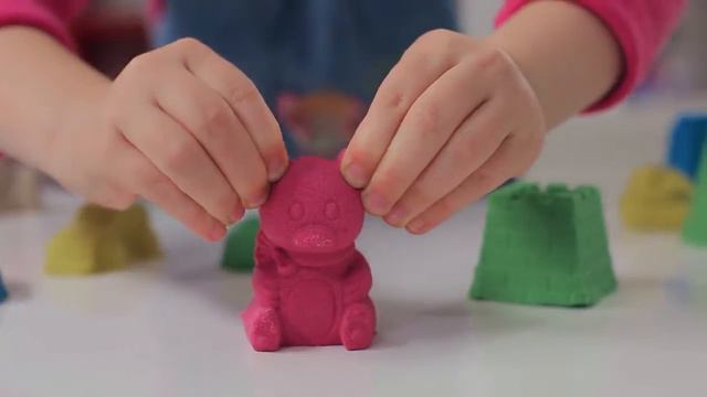 С ним так весело играть! Космический пластичный песок смотреть онлайн