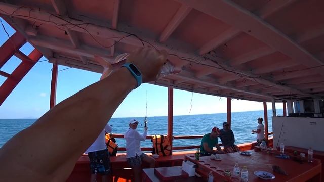 Трофейная рыбалка в Паттайе - Тайские хроники #3 смотреть онлайн