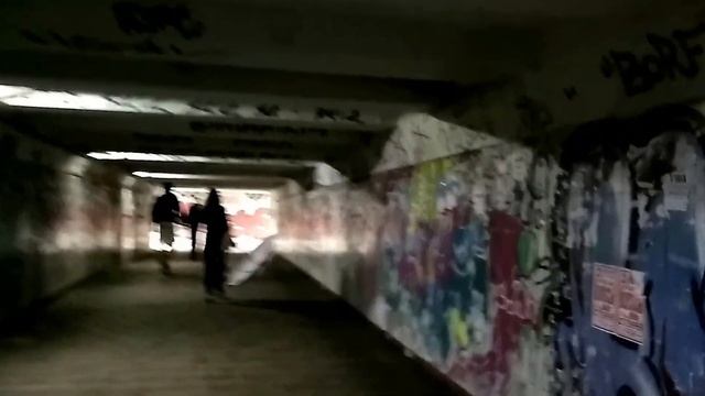 Подземный переход у "Океана". Исписанный и разрисованный:) смотреть онлайн