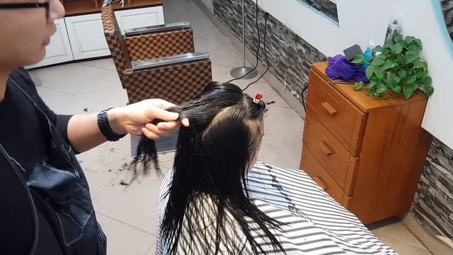 Long Layered Haircut Tutorial смотреть онлайн
