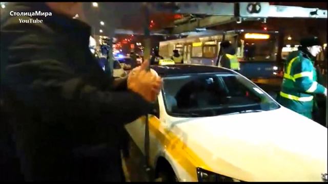 Городские власти вызвали ОМОН Росгвардию ГИБДД и МАДИ против одного голодающего таксиста! Бойкот. смотреть онлайн