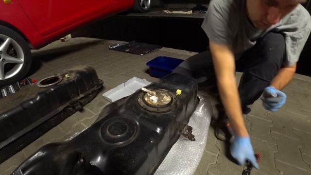 Toyoya MR2 замена топливного бака смотреть онлайн