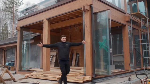 Безрамное остекление CLAROFLEX PIVOT. Монтаж стеклопакетов в брус, без рам. Дверь Schueco ADS75. смотреть онлайн