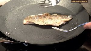 Как правильно и вкусно пожарить рыбу сибас на сковороде