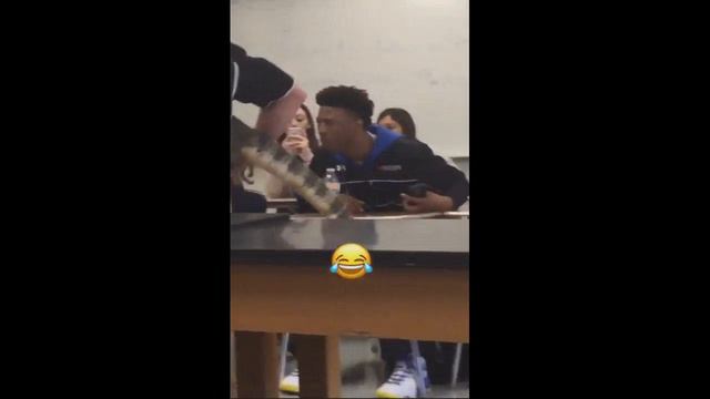 ЧЕЛОВЕК КОТОРЫЙ НИКОГДА НЕ ВИДЕЛ ЖИВОТНЫХ смотреть онлайн