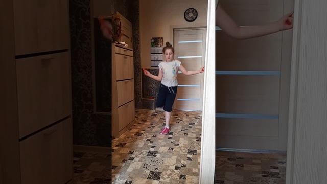 Прыжки на скакалке. 30/04/20 смотреть онлайн