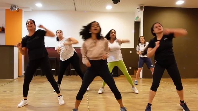 30mins DAILY - Bappi Lahiri Special | Bollywood Dance Workout | Cardio смотреть онлайн