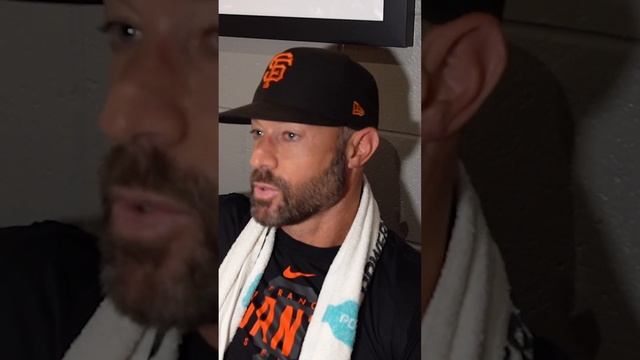 Gabe Kapler has a spirited back and forth with a reporter on his decision to pinch hit for Meckler смотреть онлайн