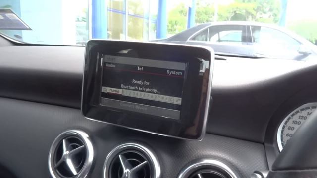 2013 Mercedes-Benz A 200 Start-Up And Full Vehicle Tour