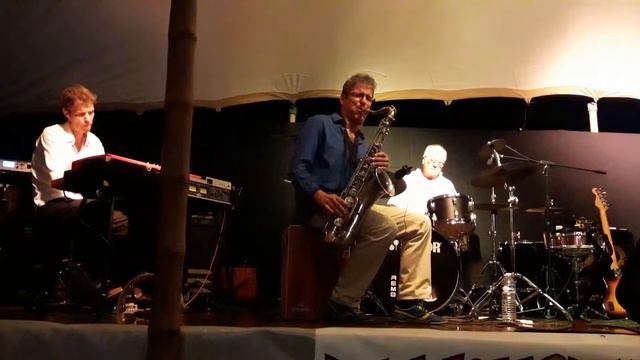 Poupon Swing "Nuages" @ FETE de la MUSIQUE MAZERES смотреть онлайн