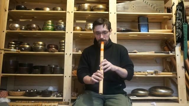 Флейта Ахи Премдаса Сяо звонкая\ Ahi Premdasa Xiao flute calls смотреть онлайн