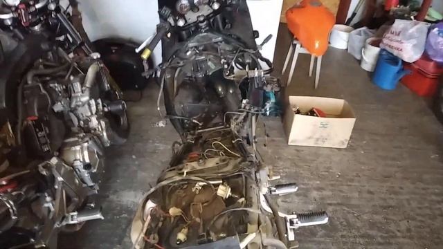 Ремонт после падения Suzuki RF 900 смотреть онлайн