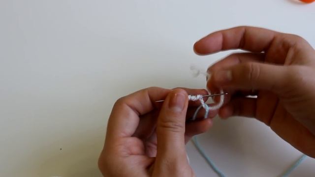 СОЕДИНЕНИЕ НИТЕЙ БЕЗ УЗЕЛКОВ при вязании смотреть онлайн