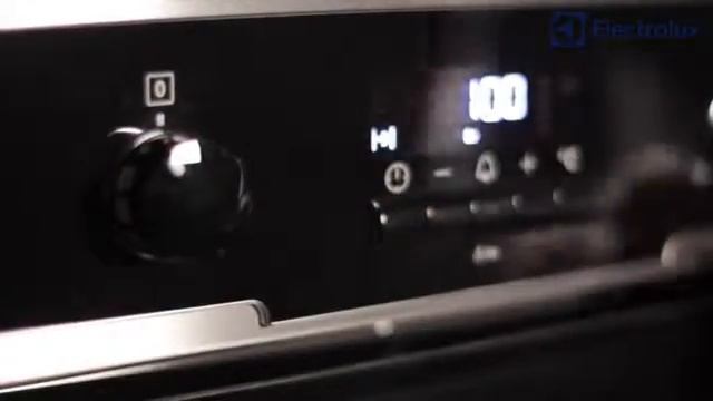 Духовой шкаф Electrolux EOA 95651 AV смотреть онлайн