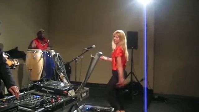 Stine Ortvad Reggaeton and Salsa animation смотреть онлайн