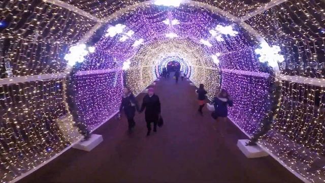 Стометровый световой тоннель смотреть онлайн