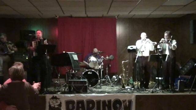 Badinov-"Pod Nogi" Polka смотреть онлайн