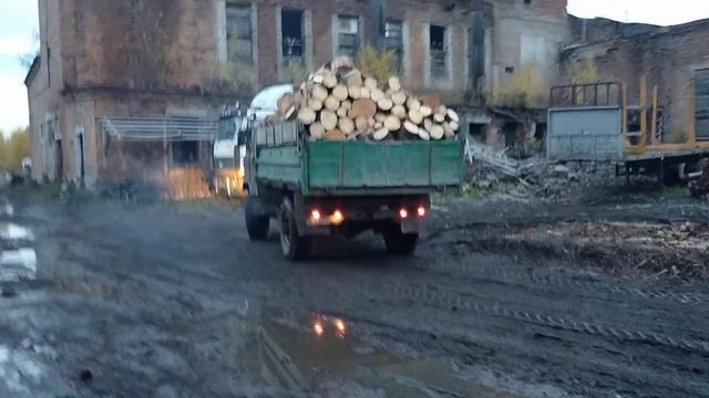 самосвал газ 66. вездеход.. Сколько влезет дров м³ ? #firewood / #дрова / смотреть онлайн