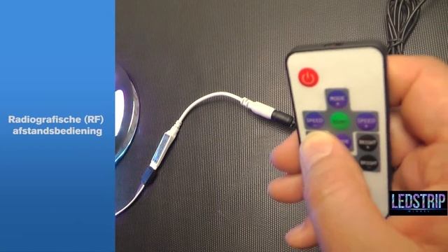Mini RF RGB Afstandbediening смотреть онлайн