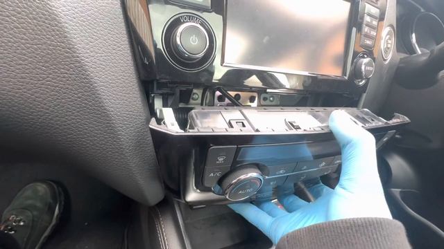 Nissan qashqai Dash part remove rogue heating ac controls before radio removal J11 смотреть онлайн