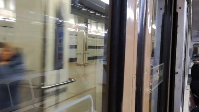 Станция Спортивная, следующая станция Пушкинская, объявление на белорусском языке в вагоне метро смотреть онлайн