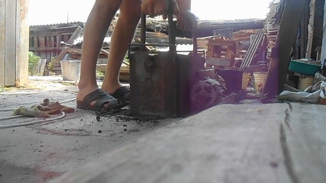 самодельная машинка для литья шлакоблоков смотреть онлайн