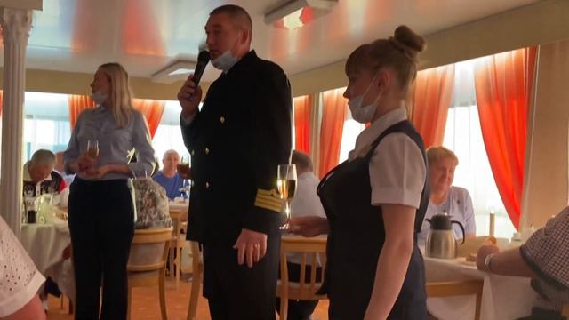 Капитанский ужин на теплоходе «Фёдор Достоевский» смотреть онлайн