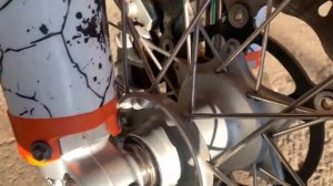 Чистка сальников вилки на КТМ 690 Enduro