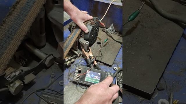 Проверка генератора Denso на стенде смотреть онлайн