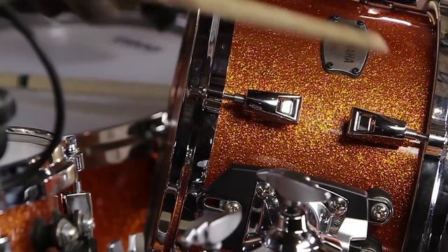 Yamaha Absolute Hybrid Maple Kit with Larnell Lewis смотреть онлайн