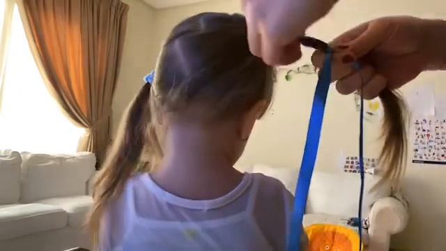 Легкая причёска / детская причёска / saç modeli / kız çocuk için saç modeli / Hair Style for girls смотреть онлайн