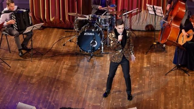 Илья Шкадин - Улыбнись (Бабаджанян) смотреть онлайн