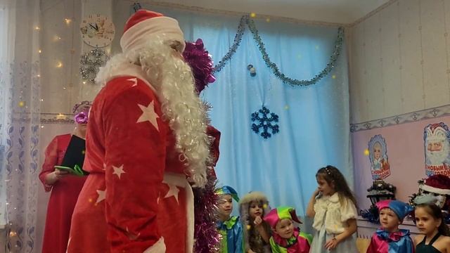 Праздник / Наш любимый детский сад / Новый год! смотреть онлайн