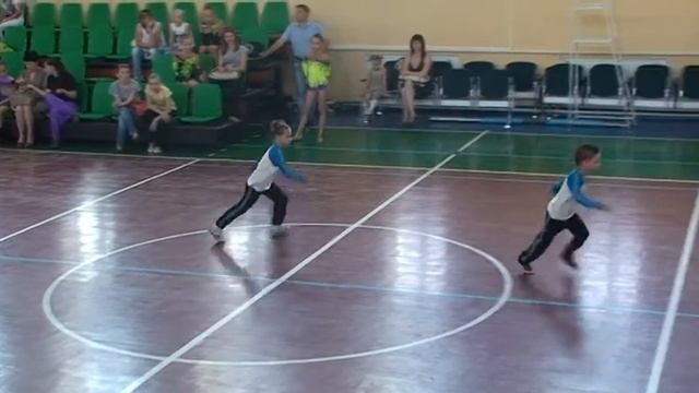 Хип. хоп. дуэт Загайнов Александр и Буряк Полина (дети 5-8 лет) смотреть онлайн