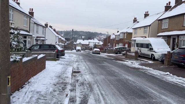 Коммунальные платежи в Англии Сколько стоит отопить дом в пригороде Лондона смотреть онлайн
