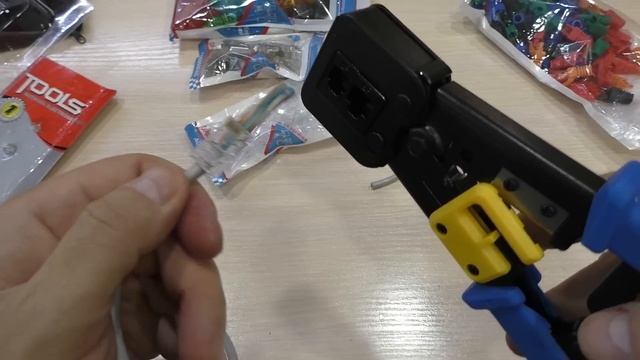 СКВОЗНЫЕ КОННЕКТОРЫ RJ45.ОБЖИМКА ДЛЯ ИНТЕРНЕТ КАБЕЛЯ!!! смотреть онлайн
