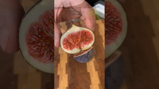 Салат с инжиром, руколлой и мягким сыром! смотреть онлайн