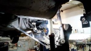 Чери тигго фл. Замена пружины задней подвески.